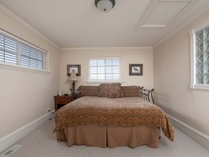 Upstairs King Bedroom [Meals Included]